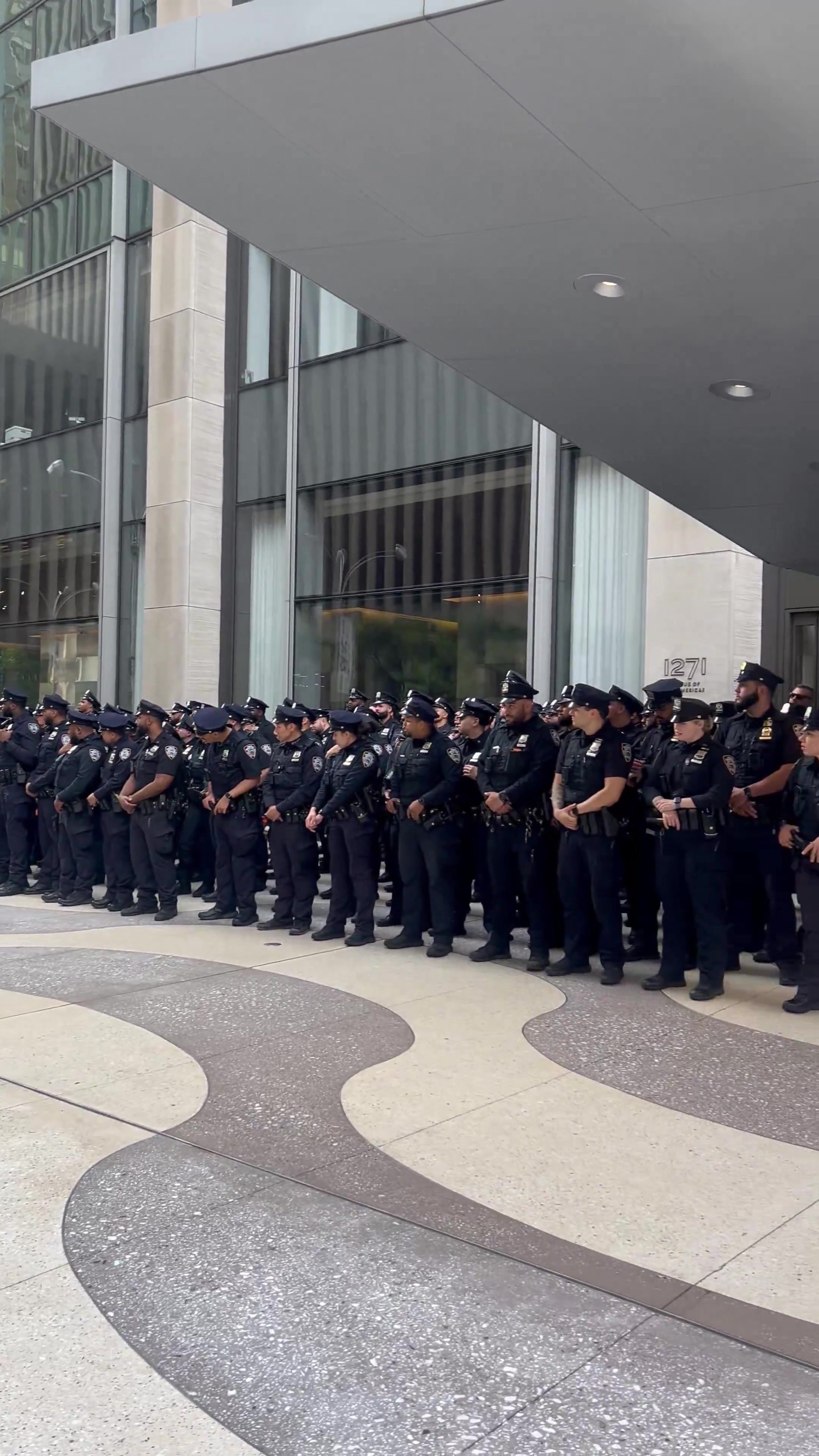 若进总决赛疯狂的球迷肯定会暴走!纽约已安排批量警察街头待命